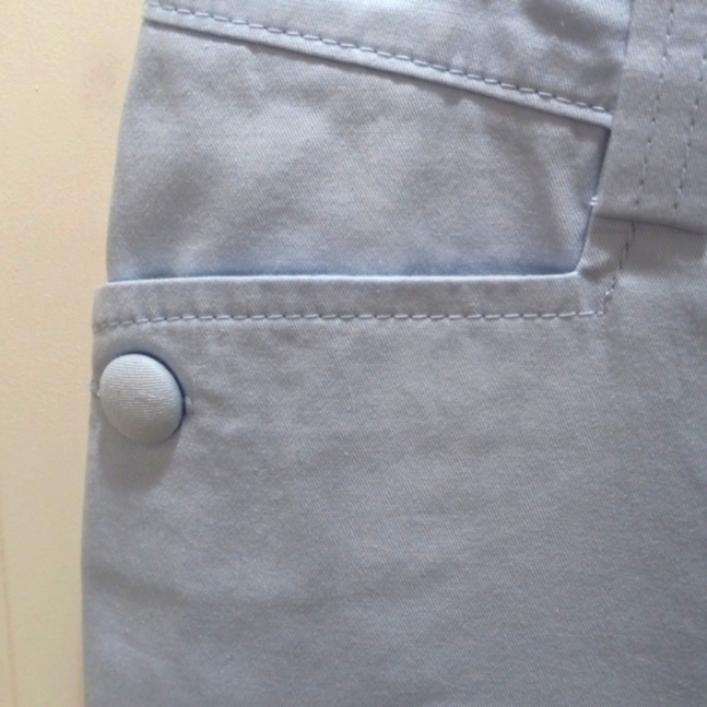 Lee Naturally Slimming Light Blue Capris Size 8 - Picture 4 of 7